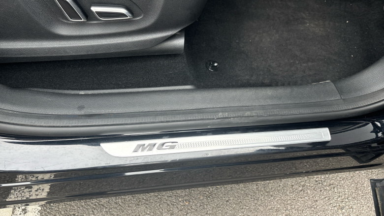 MG Hs 1.5 T-GDI Exclusive 5dr Petrol Hatchback